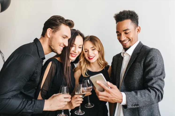 mobile event app can help attendees to network easily.jpg